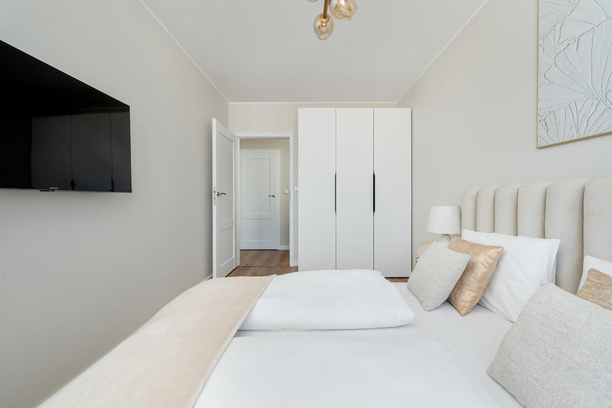 Piekny Apartament Wichrowa - 2 Sypialnie Free Garage Wroclaw By Noclegi Renters Eksteriør bilde